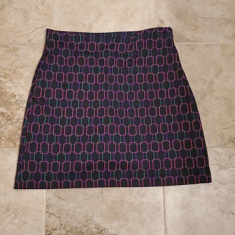 EP pro tour tech black geometric golf skort